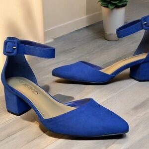 Dream Pairs Royal Blue Ankle Strap Pump - Size 8
